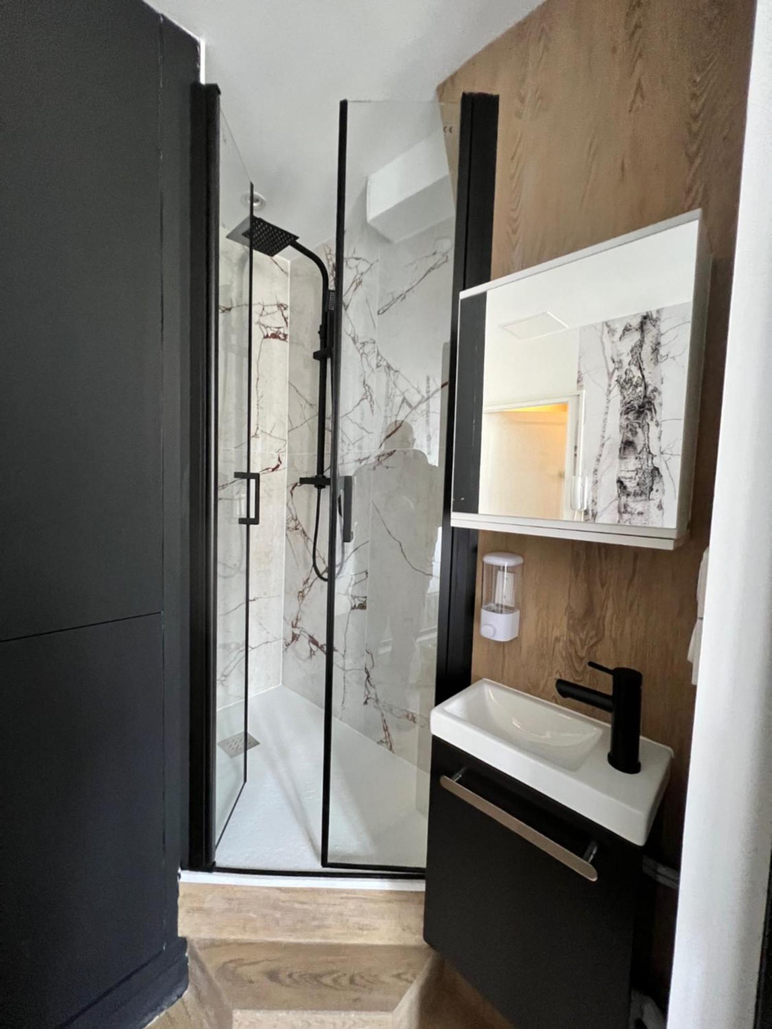 Batignolles, Montmartre Chambre 12M2 , Metro 13 Et 14 Paris Exterior photo