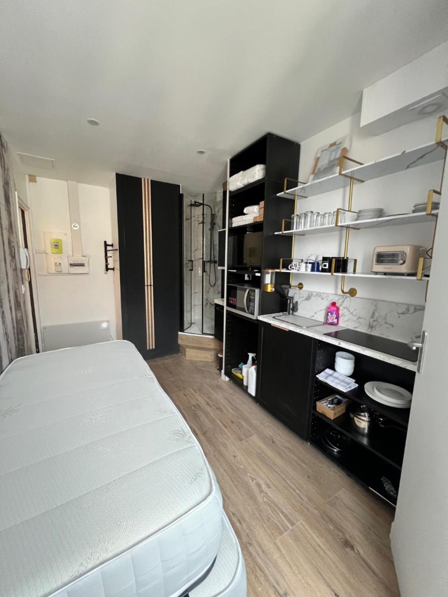 Batignolles, Montmartre Chambre 12M2 , Metro 13 Et 14 Paris Exterior photo